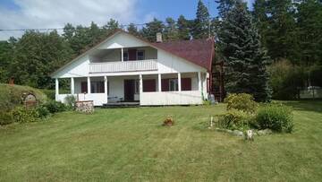 Фото номера Дом с 4 спальнями Загородные дома Treimani Summer House г. Treimani 29